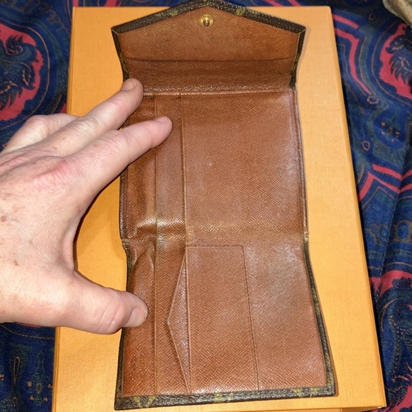 Louis Vuitton Brown Monogram Women's envelope wallet - Picture 5 of 16